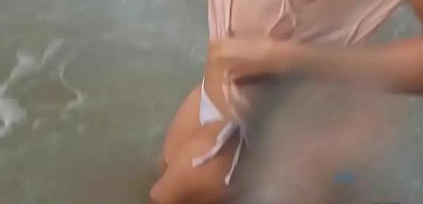  You get to know Demi Lopez and her juicy ass in Hawaii